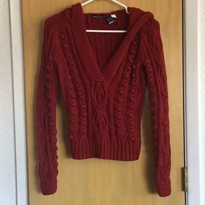 MODA International knitted hooded sweater